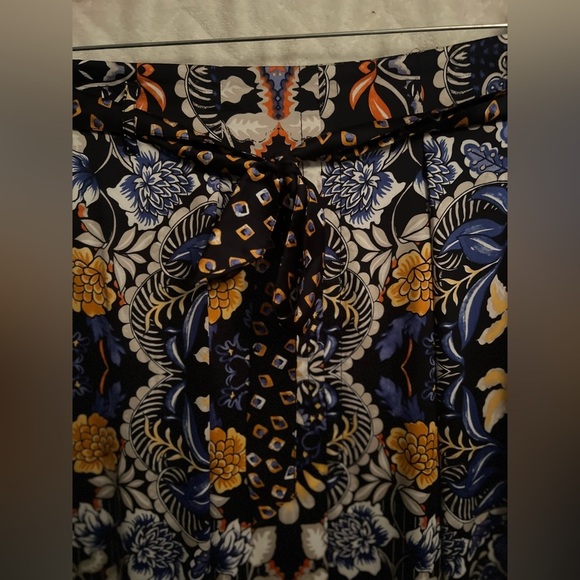 LIKE NEW LOFT Floral Silky Midi Skirt - Picture 3 of 6